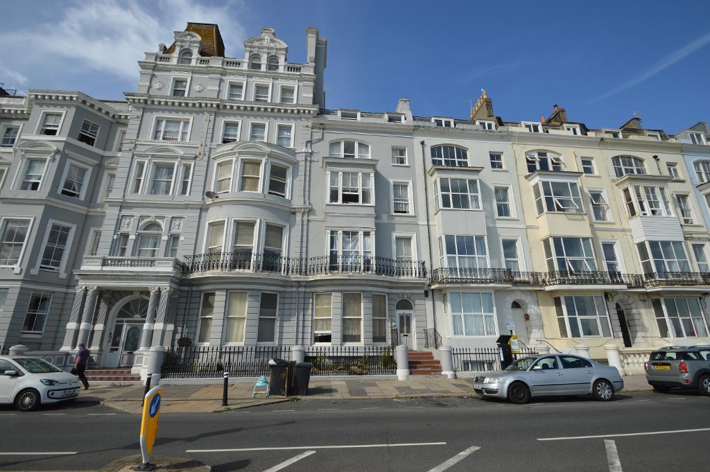 2 Bedroom Flat To Let in Eversfield Place, St Leonards on Sea, East