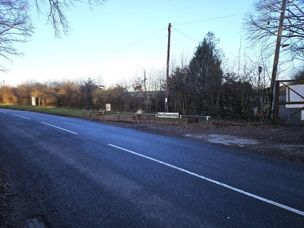 Commercial To Let in Staplecross Shrub Centre, Cripps Corner Road, East